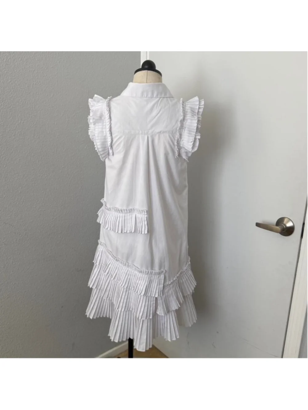 Anthropologie White ruffle sleeveless button down dress - Size XS